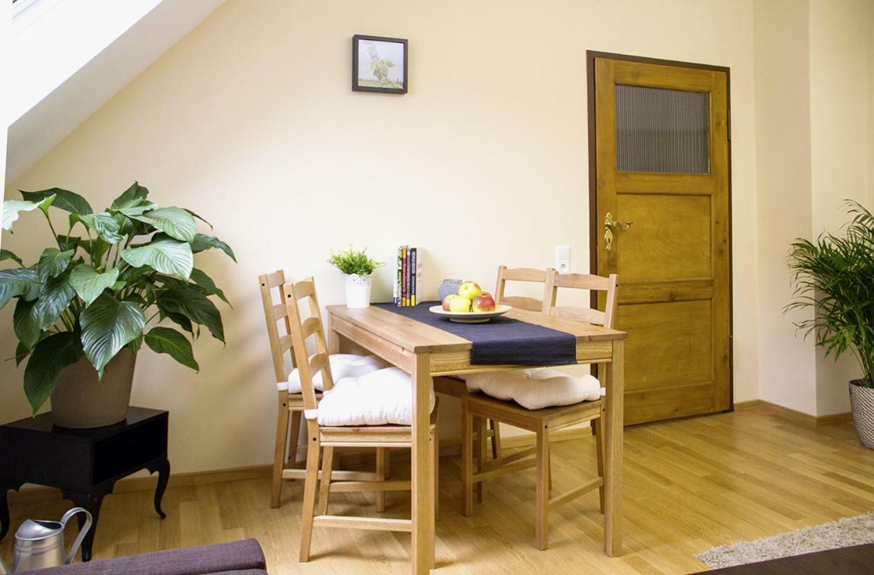 Spelzenhof - Ferienwohnung Im Obergeschoss Altdorf  Exterior photo